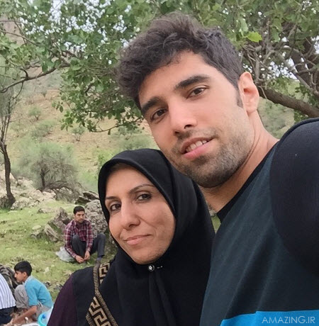 محمد موسوی و مادرش